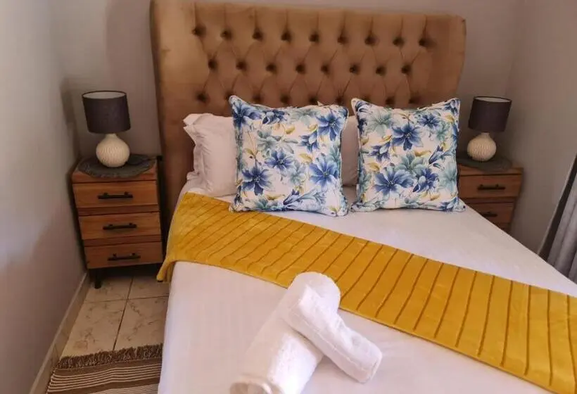 スタンダードルーム, Makati Thata Comfort B&b