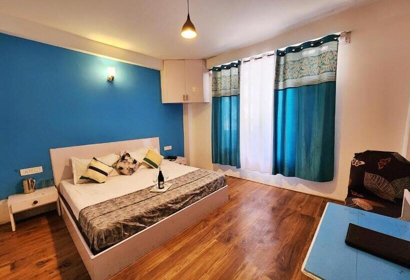 Büyük Çift Kişilik Yataklı Standart Oda, Page 3   A Riverside Hotel And Bar