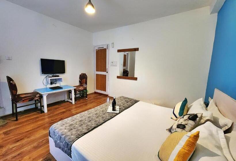 Büyük Çift Kişilik Yataklı Standart Oda, Page 3   A Riverside Hotel And Bar