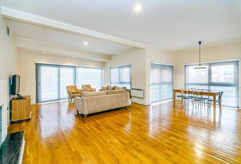 استودیوی استاندارد, Sea View Hotel Apart