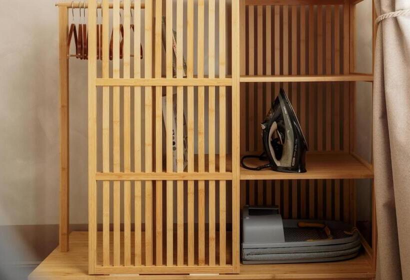 استودیوی استاندارد, Spīdalas Nams