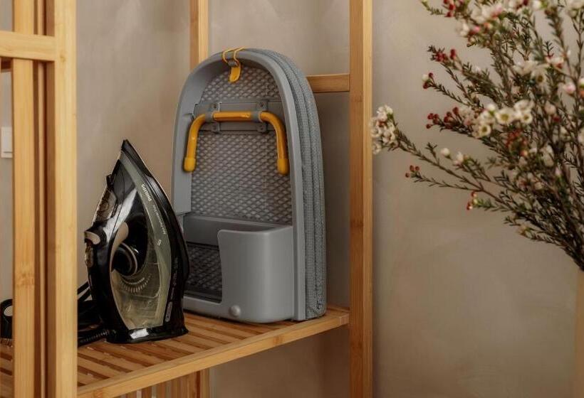 استودیوی استاندارد, Spīdalas Nams