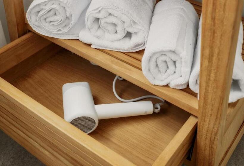 استودیوی استاندارد, Spīdalas Nams