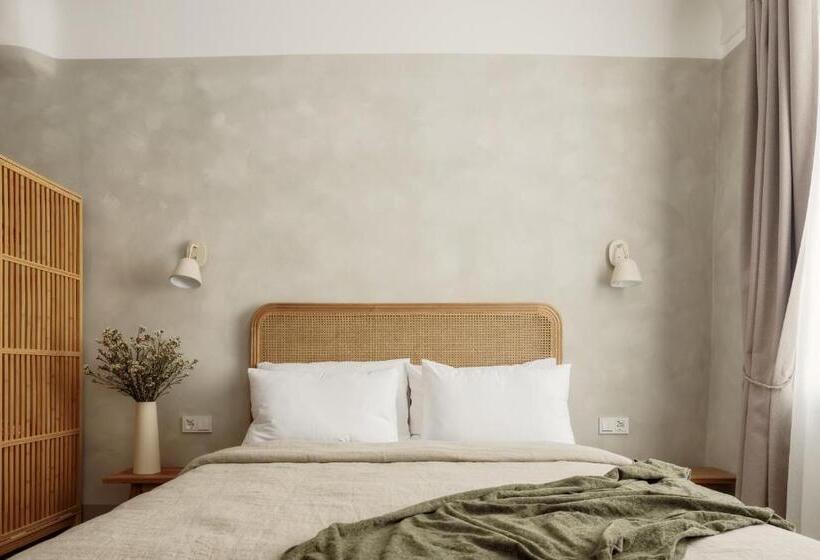 استودیوی استاندارد, Spīdalas Nams