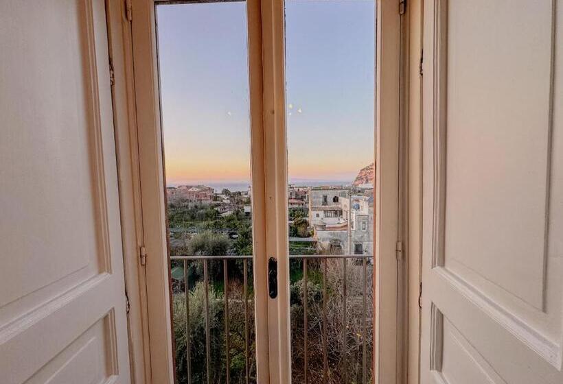 景色の見えるトリプルスタンダードルーム, Vanvitelli Palace B&b