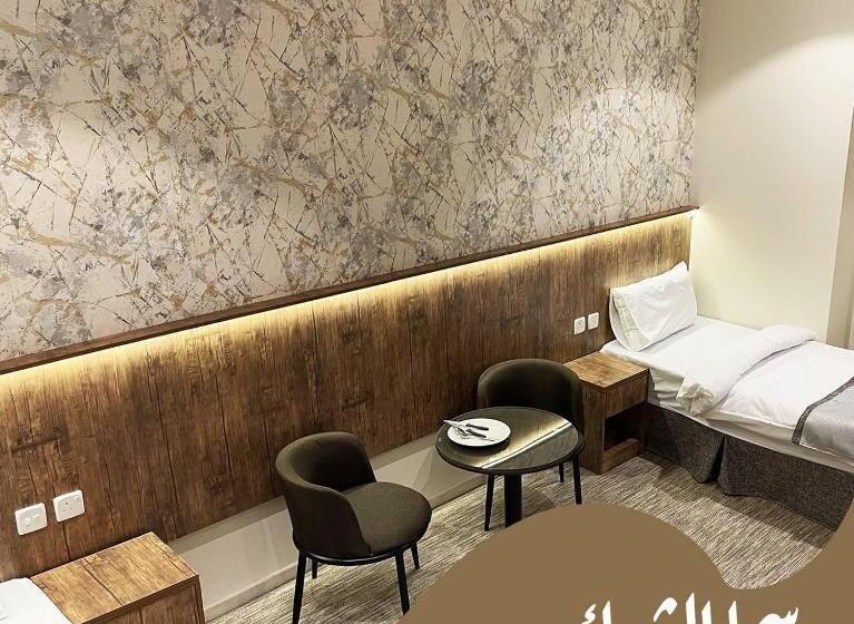 חדר סטנדרט לשלושה, فندق الخلفاء الماسي