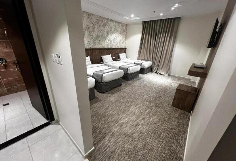 חדר סטנדרט לארבעה, فندق الخلفاء الماسي