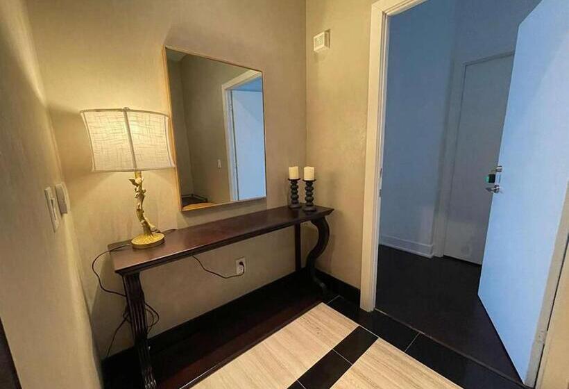 3 Bedroom Suite, Royal Inn