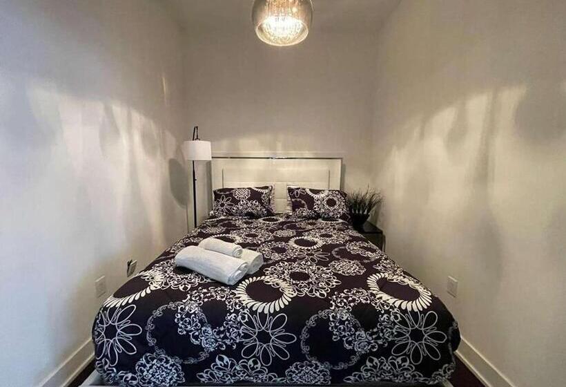 3 Bedroom Suite, Royal Inn