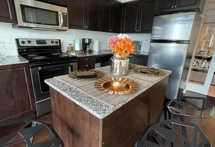 Suite with lake view, Royal Inn