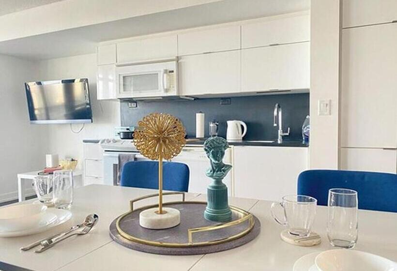 سوییت سوپریور, Royal Inn