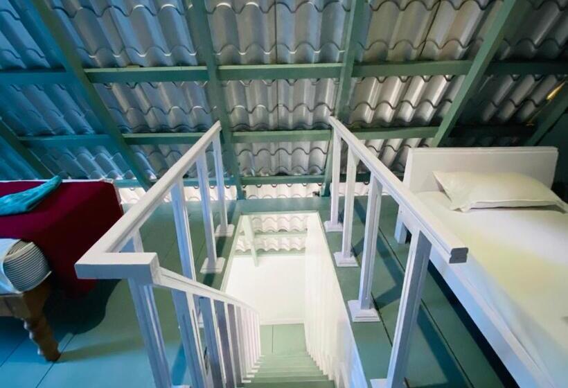 家庭山景房, Falling Water Resort By Travent Mug