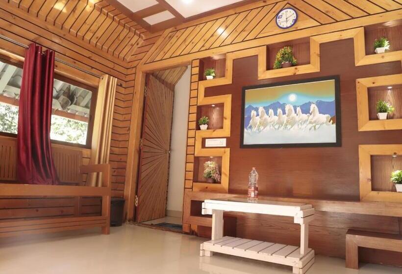 带河湖景观的套房, Falling Water Resort By Travent Mug