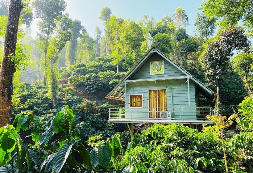 带河湖景观的套房, Falling Water Resort By Travent Mug