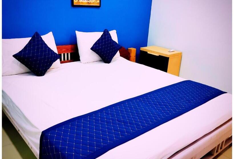 豪华房间, Falling Water Resort By Travent Mug