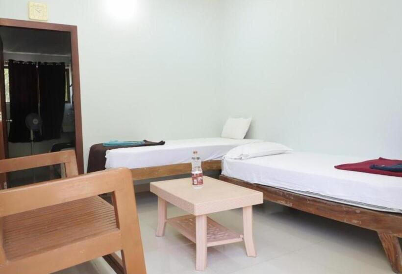 豪华房间, Falling Water Resort By Travent Mug