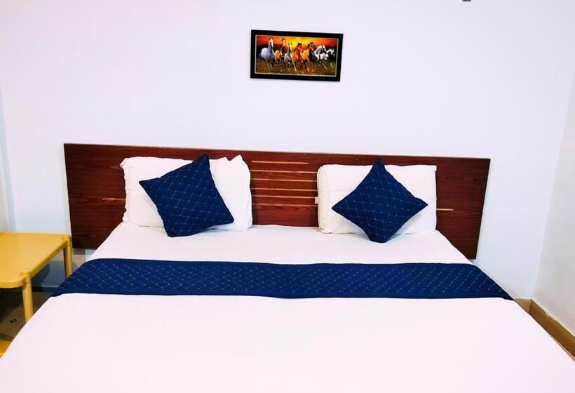 豪华房间, Falling Water Resort By Travent Mug