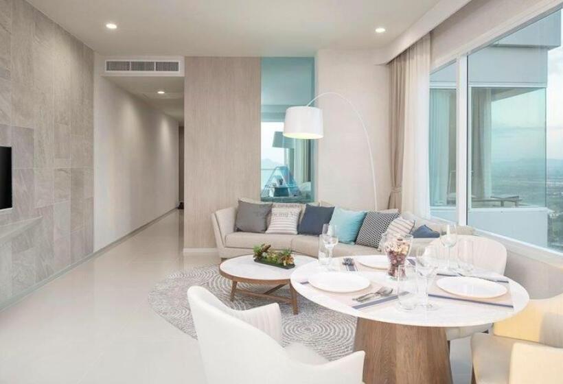 Suíte Deluxe, ไวท์ แซนด์ บีช เรสซิเดนซ์ พัทยา