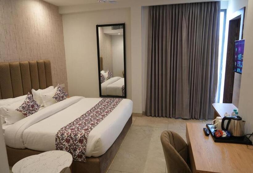 اتاق لوکس با تخت بزرگ, Acr Luxury