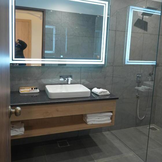 سوییت خانوادگی, Acr Luxury