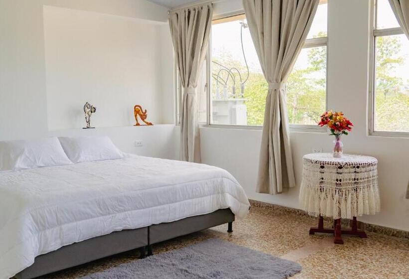 חדר דלוקס, Ganadero