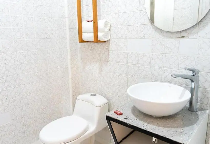 Standard Yhden Hengen Huone, Ganadero