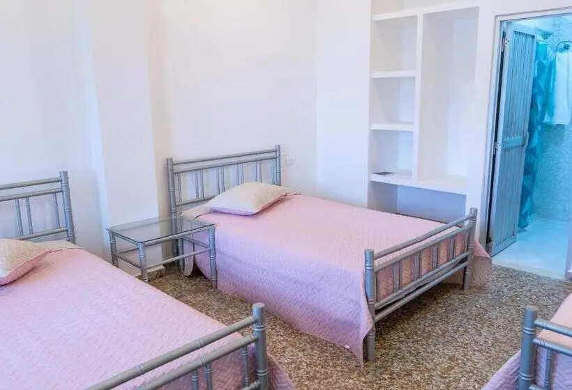 Perhehuone, Ganadero