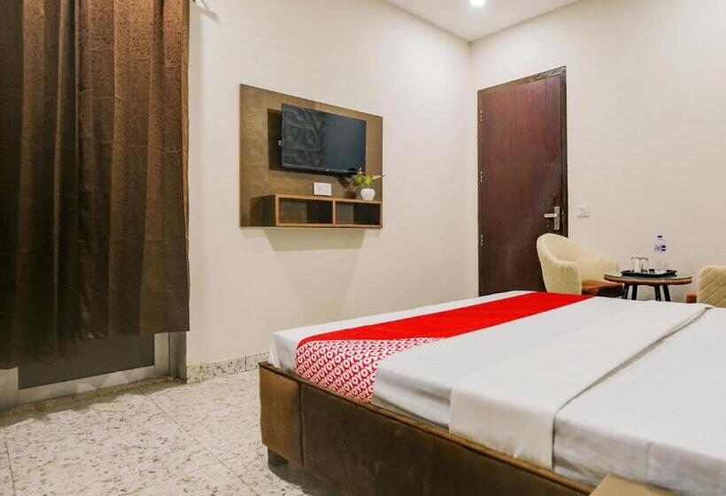 Classic Kolmen Hengen Huone, Super Hotel O Silver Sky