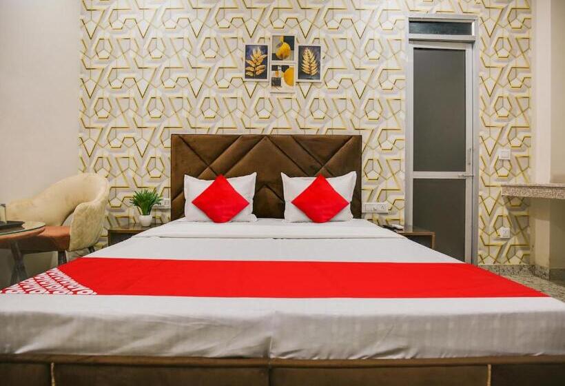 Classic Kolmen Hengen Huone, Super Hotel O Silver Sky