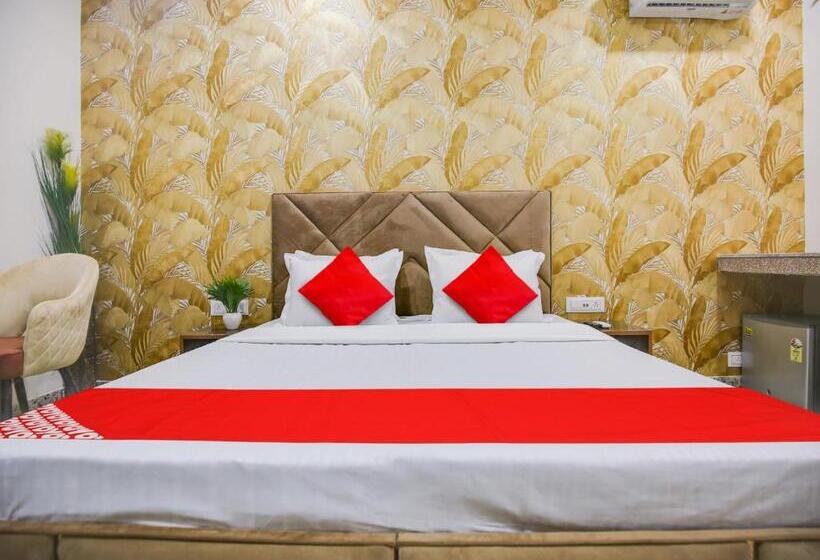 Classic Kolmen Hengen Huone, Super Hotel O Silver Sky