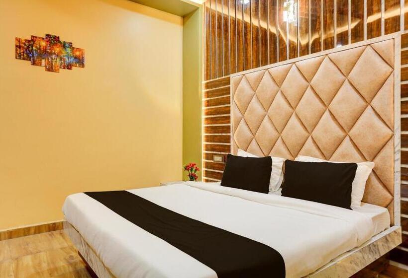 חדר קלאסי לשלושה, Oyo Hotel Ashok Vihar