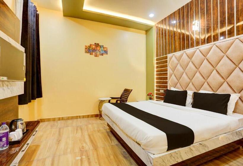 חדר קלאסי לשלושה, Oyo Hotel Ashok Vihar