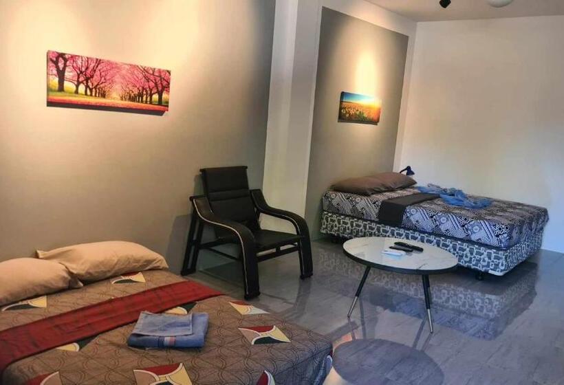 家庭间, Blue Pagoda Rooms