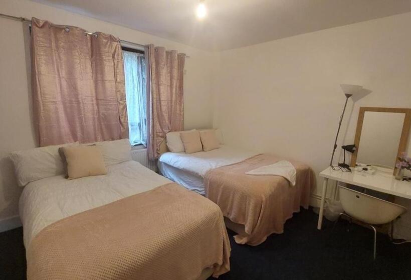 经济四人间 - 带共用浴室, Sandfield Private Rooms In King S Cross St Pancras