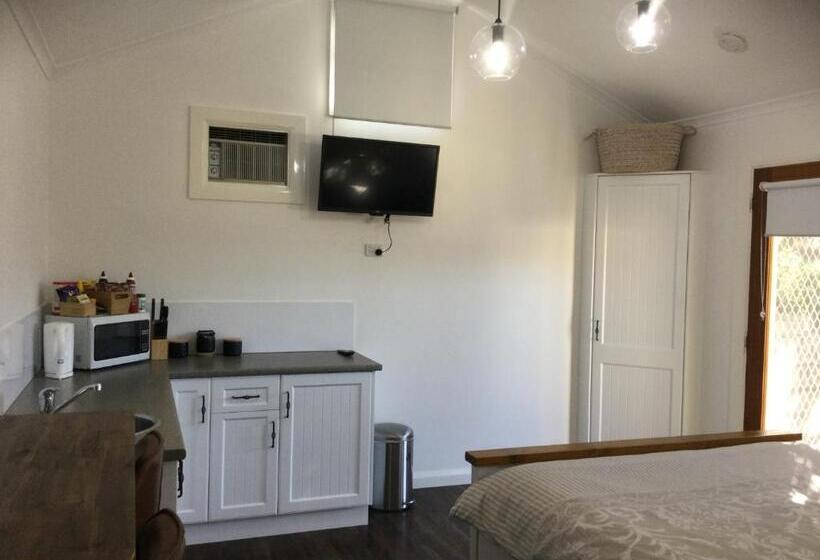 اتاق استاندارد, Studio On Denne