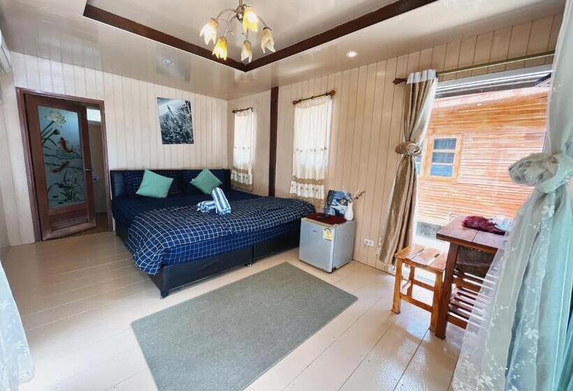 غرفة قياسية سرير كينج, Wangsarai Resort