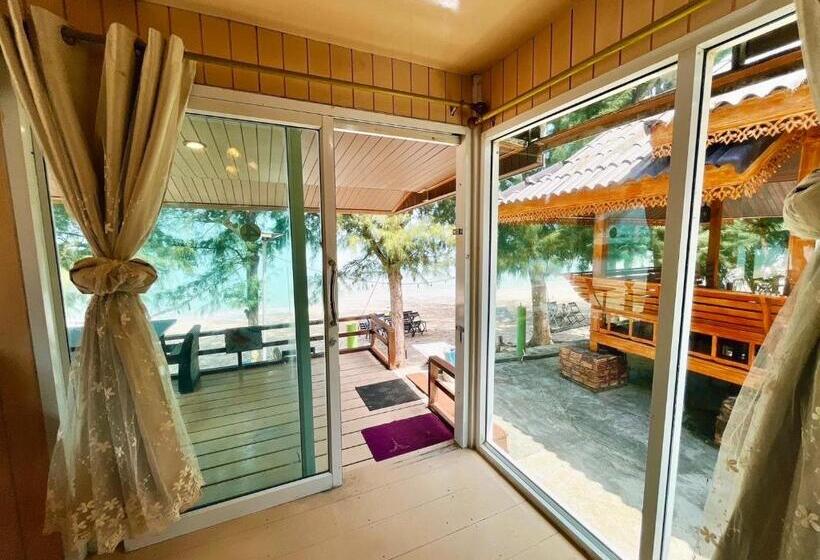 غرفة قياسية سرير كينج, Wangsarai Resort