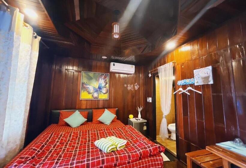 غرفة قياسية سرير كينج, Wangsarai Resort