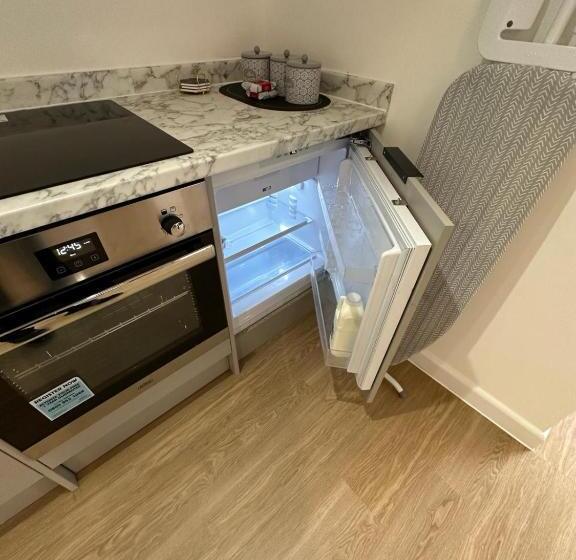 スタンダードルーム, The Highmead