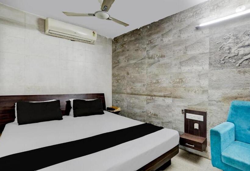 חדר קלאסי לשלושה, O Blue Barrel