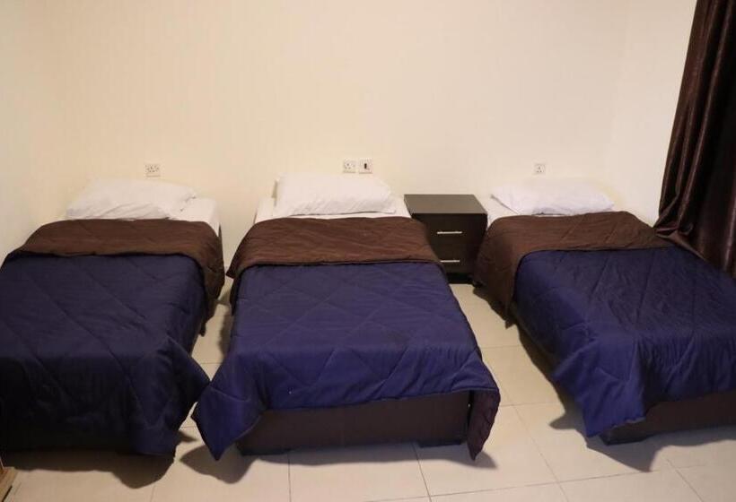 اتاق استاندارد سه نفره, Sejan