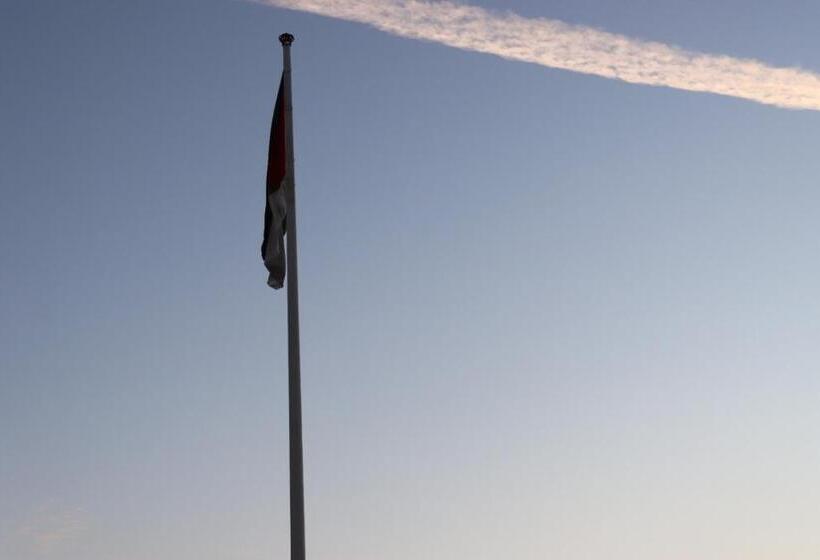 اتاق استاندارد سه نفره, Sejan