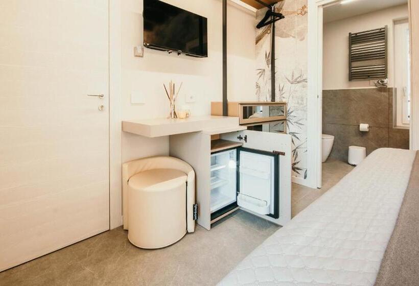 キングサイズベッドのスタンダードルーム, Gio Leo Guest House