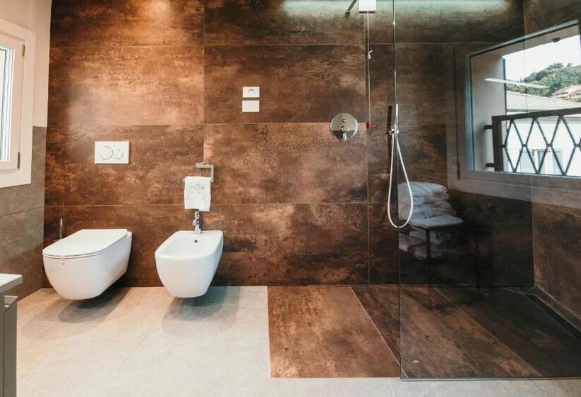 ガーデンビューデラックスルーム, Gio Leo Guest House