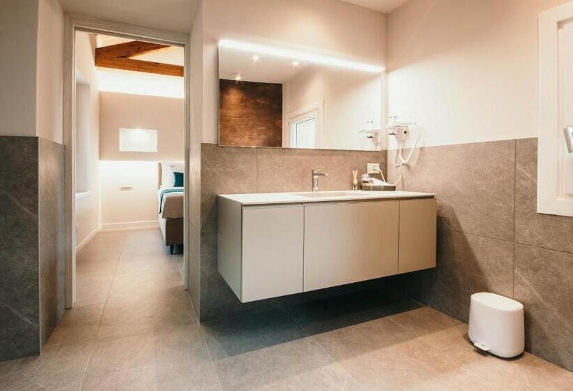 ガーデンビューデラックスルーム, Gio Leo Guest House