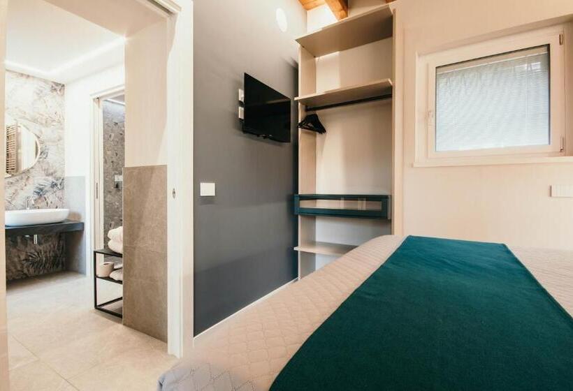 スタンダードルーム, Gio Leo Guest House