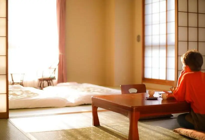 Perhehuone Vuoristonäkymä, 水と緑のやすらぎの宿　一の瀬