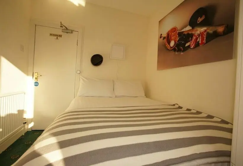 Standard Yhden Hengen Huone, Cawdor House B&b