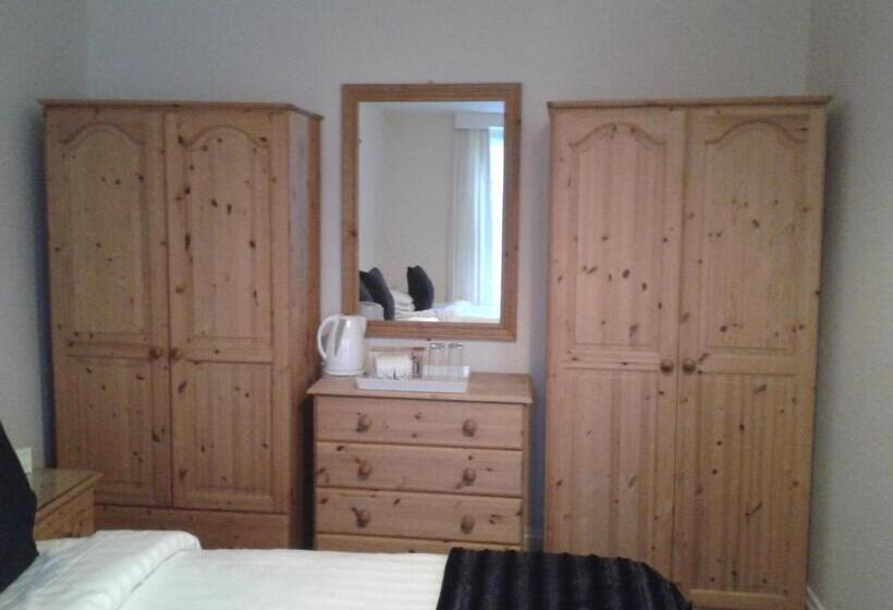 חדר קומפורט לשלושה, Franklyn Guesthouse