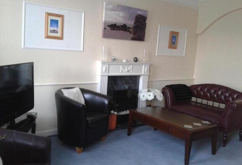 חדר קומפורט לשלושה, Franklyn Guesthouse